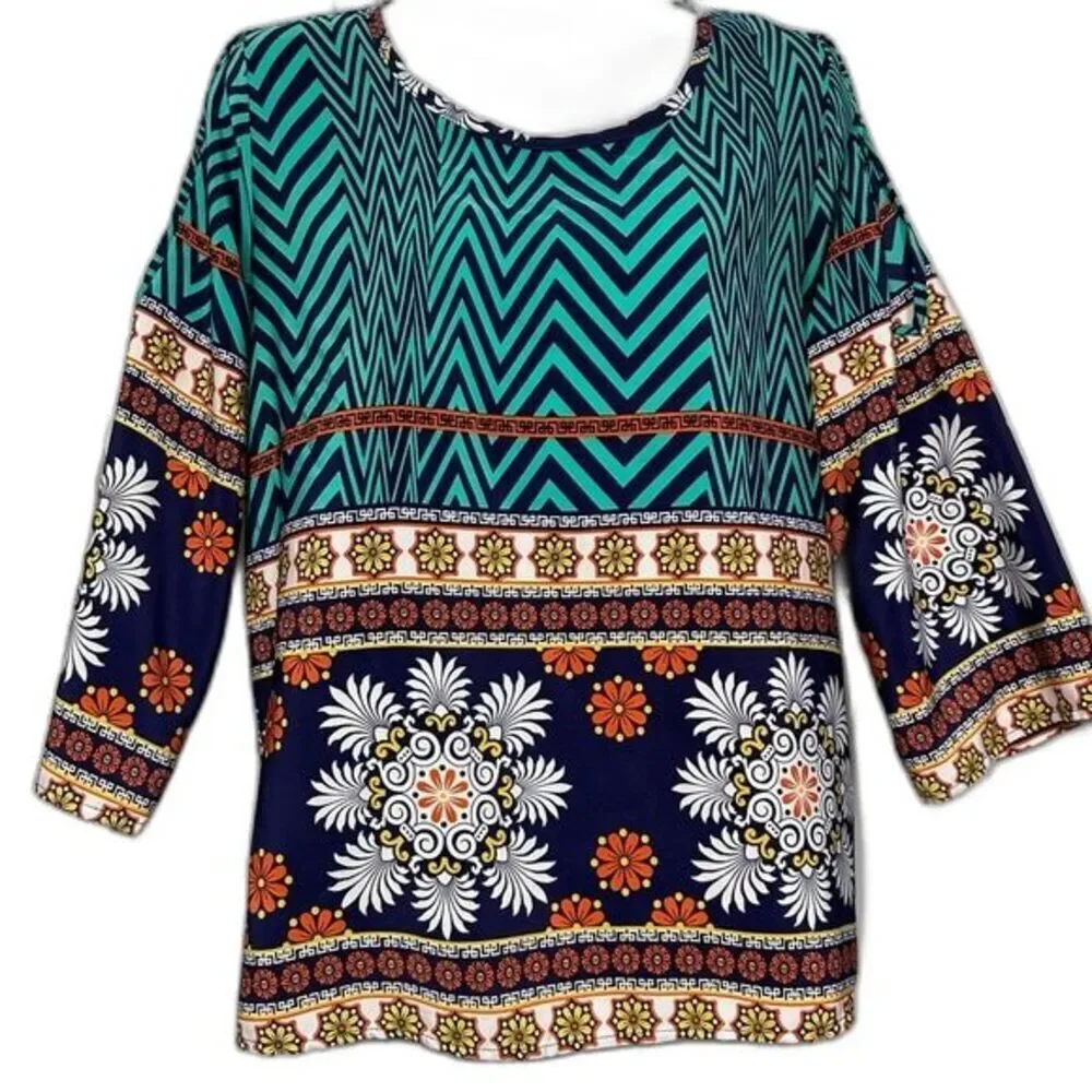Francesca's Cold Shoulder‎ Floral Medallion Geometric Pattern Small Top - Picture 4 of 16